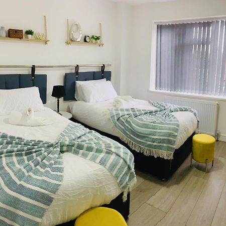 Modern & Cosy 2-Bed Apartment Near Nec, Airport & Jlr! 伯明翰 客房 照片