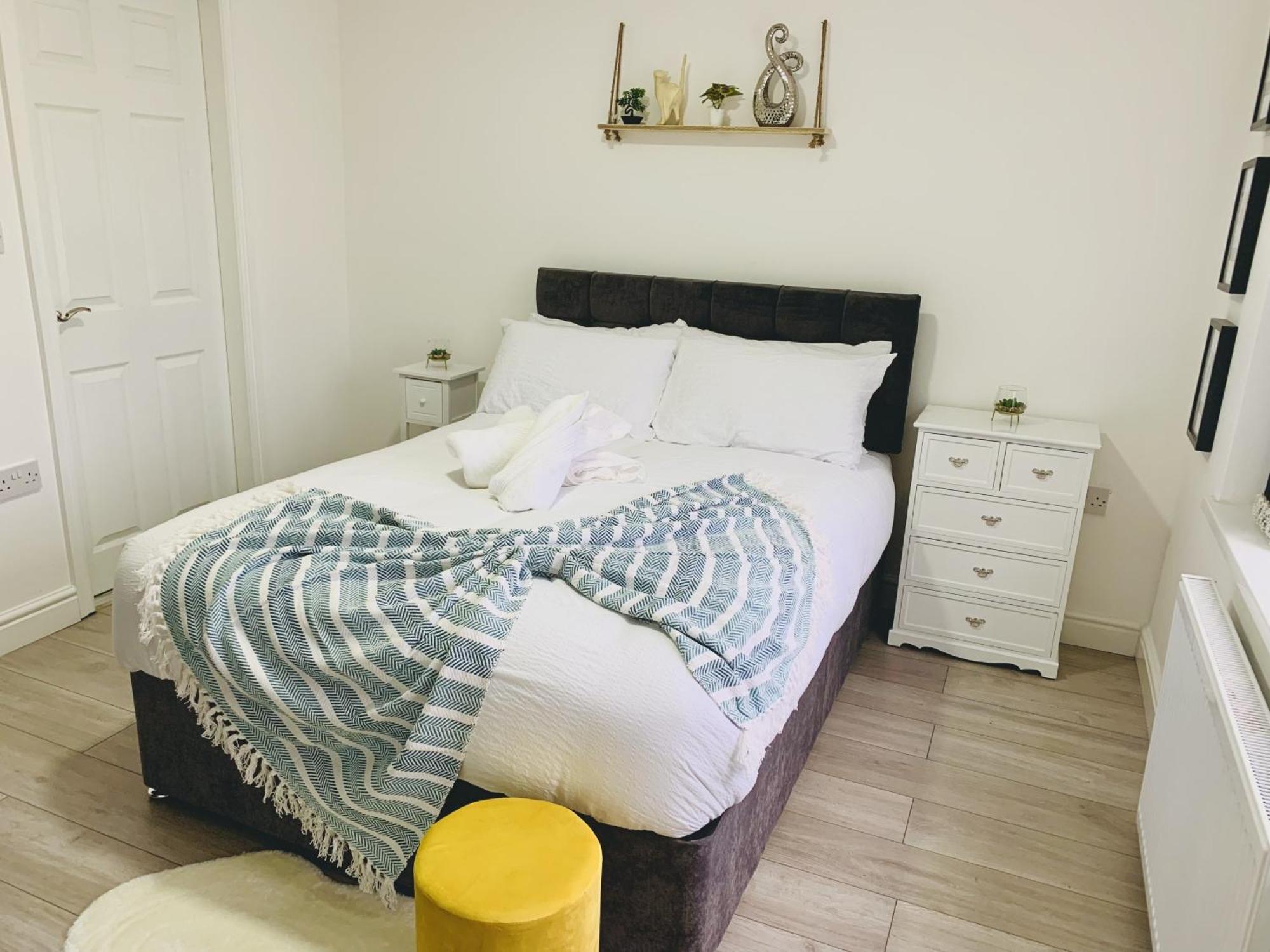Modern & Cosy 2-Bed Apartment Near Nec, Airport & Jlr! 伯明翰 客房 照片